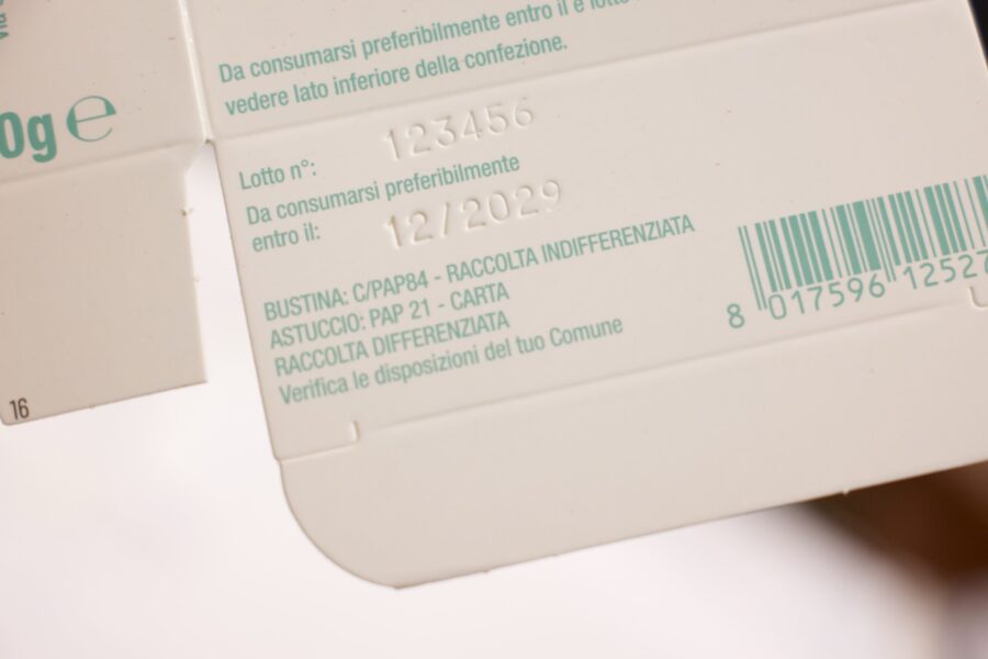 DSCF7283 Marcatori lotto e scadenza. Marcatori data e lotto. Marcatrici data e lotto per conto terzi, aziende cosmetiche. Marcatori manuali